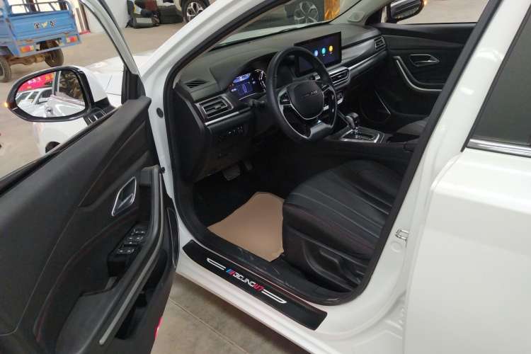 Used BAIC Beijing U7 2019 1.5T CVT Elite Version China VI Driver Seat