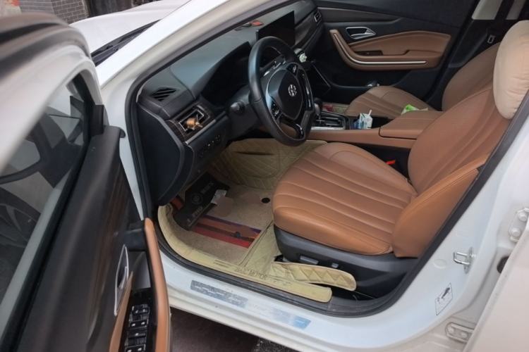 Used BAIC Beijing U7 2019 1.5T CVT New Smart Version China V Driver Seat