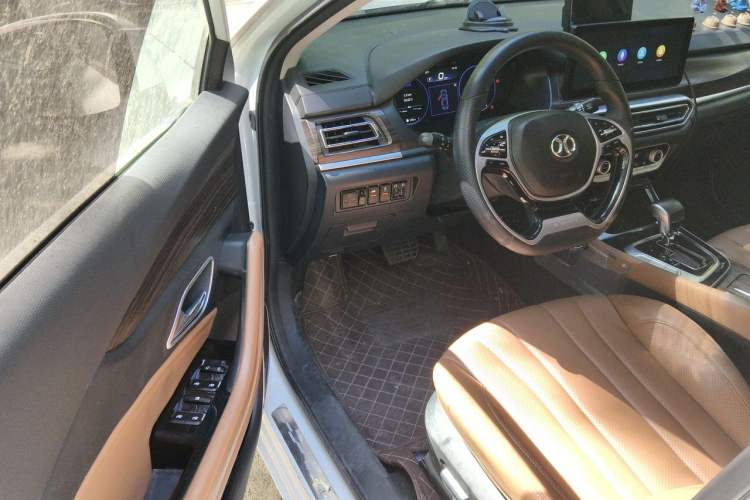 Used BAIC Beijing U7 2019 1.5T CVT New Smart Version China V Driver Seat