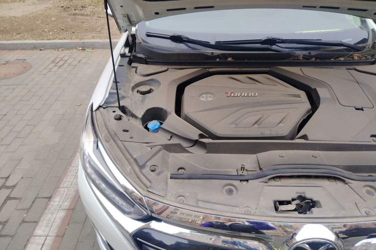 Used BAIC Beijing U7 2019 1.5T CVT Elite Edition China V Engine Bay Right