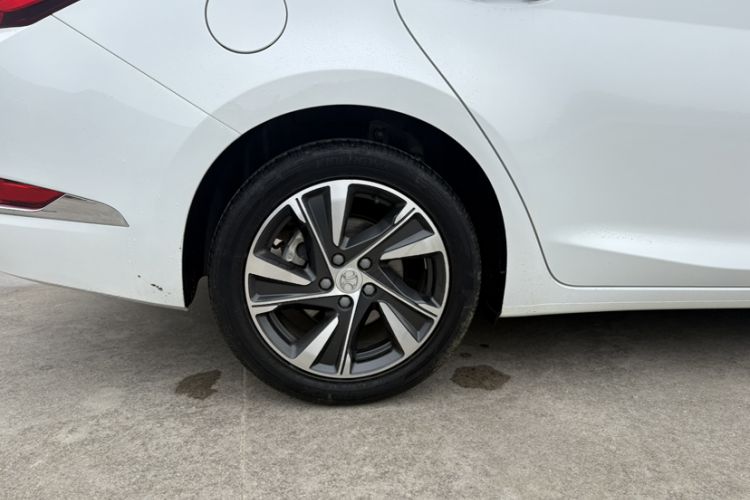 Used BAIC Beijing U7 2019 1.5T CVT New Smart Version China VI Emission Standard Exterior 1