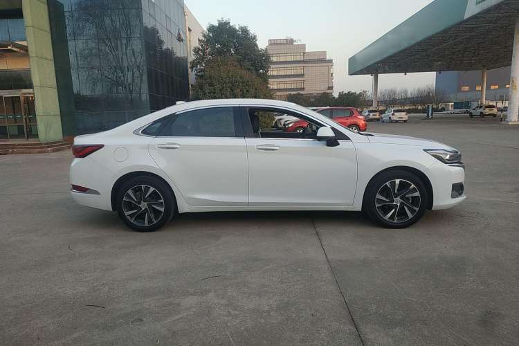 Used BAIC Beijing U7 2019 1.5T CVT Elite Edition China V Exterior 2