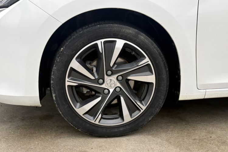 Used BAIC Beijing U7 2019 1.5T CVT New Smart Version China VI Emission Standard Exterior 3