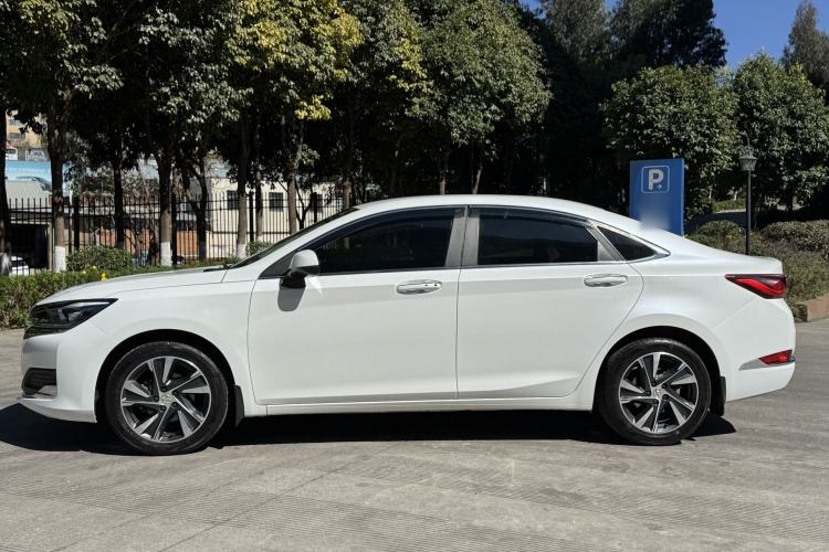 Used BAIC Beijing U7 2019 1.5T Manual Elite Version China VI Exterior 3