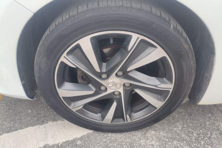 Used BAIC Beijing U7 2019 1.5T CVT New Smart Version China V Exterior 4