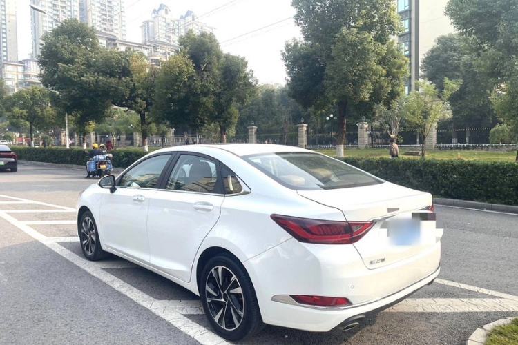 Used BAIC Beijing U7 2019 1.5T CVT New Smart Version China VI Emission Standard Exterior 5