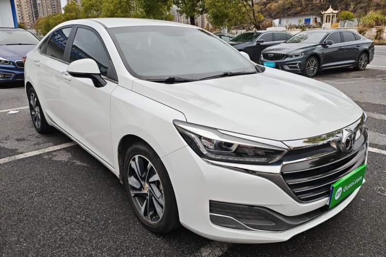 Used BAIC Beijing U7 2019 1.5T Manual Elite Version China V Emission Standard Front Right 45 Deg