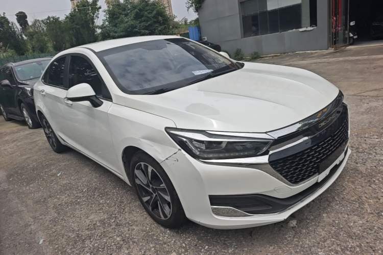 Used BAIC Beijing U7 2019 1.5T CVT Elite Version China VI Front Right 45 Deg