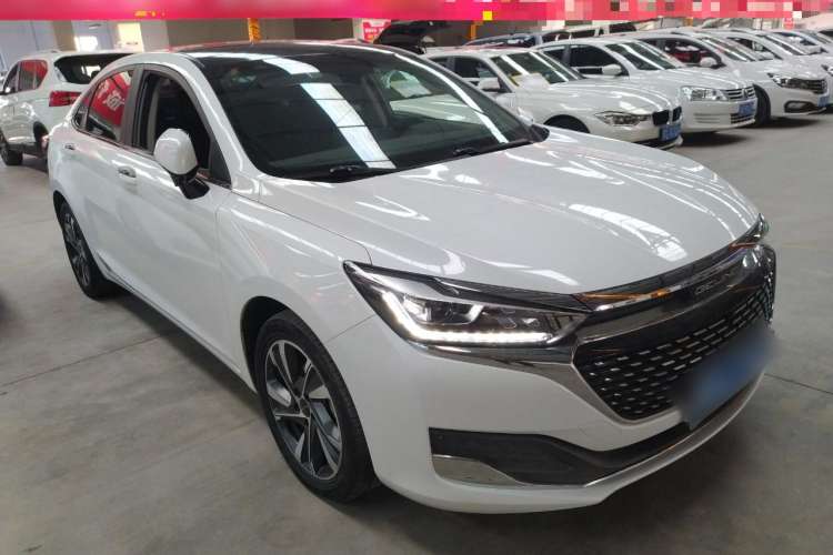 Used BAIC Beijing U7 2019 1.5T CVT Elite Version China VI Front Right 45 Deg