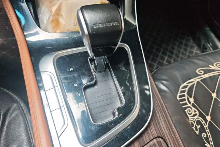 Used BAIC Beijing U7 2019 1.5T CVT New Smart Version China VI Emission Standard Gear Lever