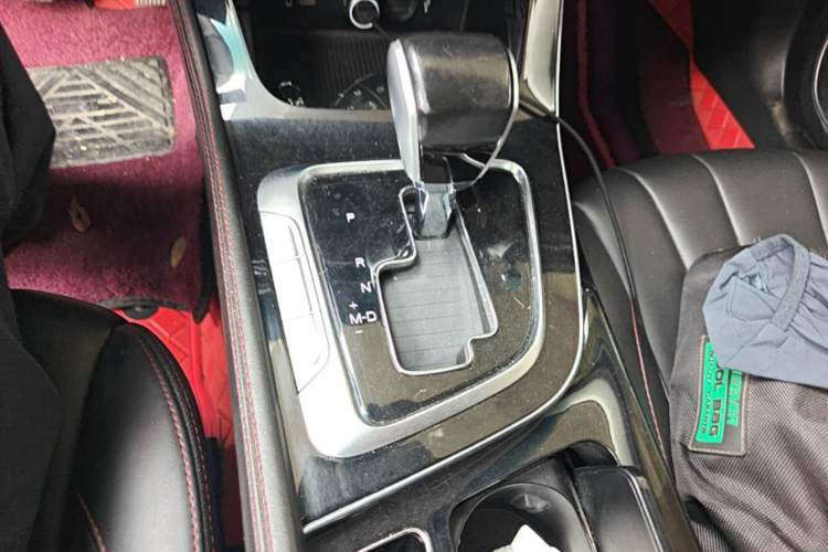Used BAIC Beijing U7 2019 1.5T CVT Elite Version China VI Gear Lever