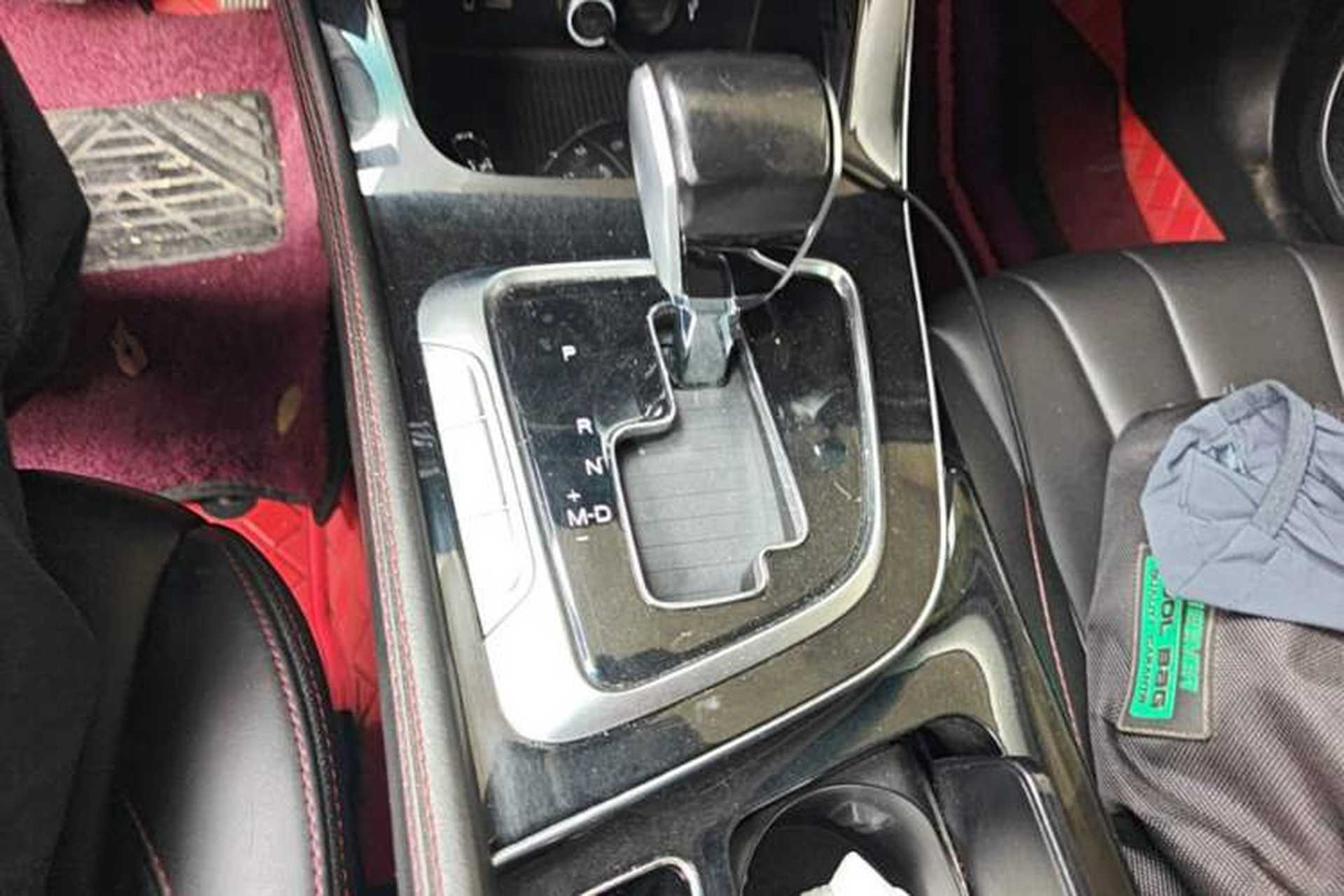 Used BAIC Beijing U7 2019 1.5T CVT Elite Version China VI Gear Lever