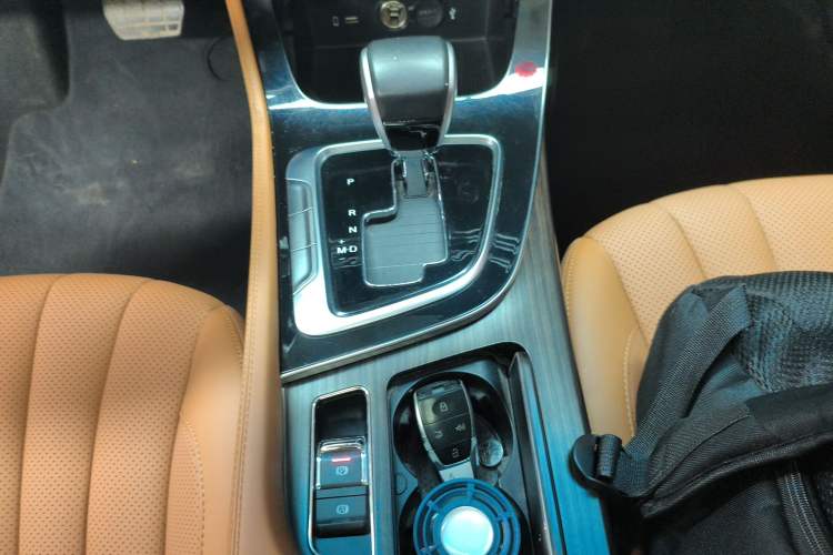 Used BAIC Beijing U7 2019 1.5T CVT New Smart Version China VI Emission Standard Gear Lever