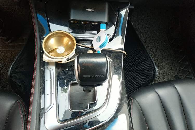 Used BAIC Beijing U7 2019 1.5T CVT Elite Edition China V Gear Lever