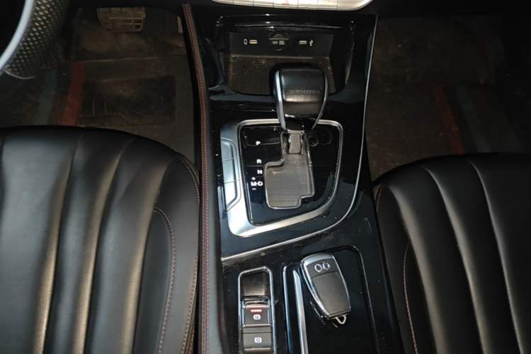 Used BAIC Beijing U7 2019 1.5T CVT Elite Version China VI Gear Lever