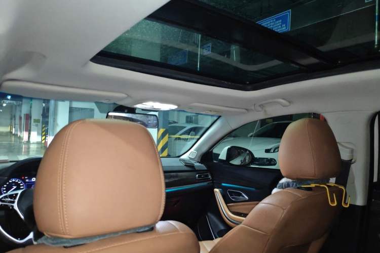 Used BAIC Beijing U7 2019 1.5T CVT New Smart Version China VI Emission Standard Headliner