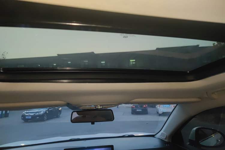 Used BAIC Beijing U7 2019 1.5T CVT New Smart Version China V Headliner