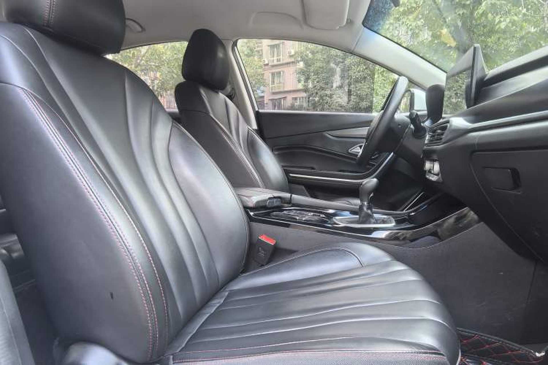 Used BAIC Beijing U7 2019 1.5T Manual Elite Version China VI Interior 10