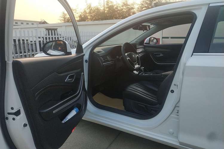 Used BAIC Beijing U7 2019 1.5T CVT Elite Edition China V Interior 2