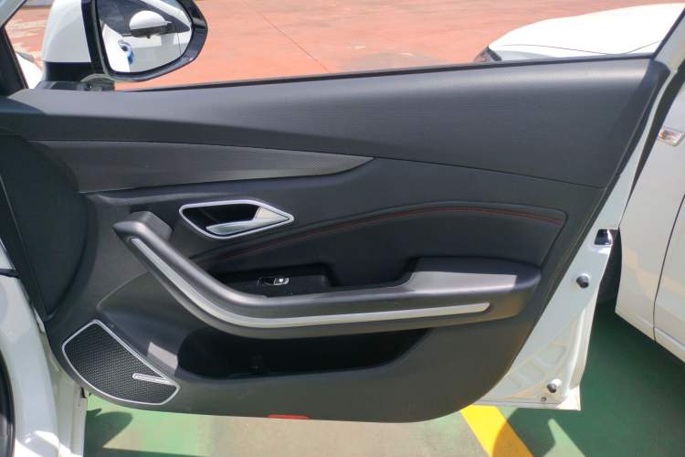 Used BAIC Beijing U7 2019 1.5T Manual Elite Version China V Emission Standard Interior 5
