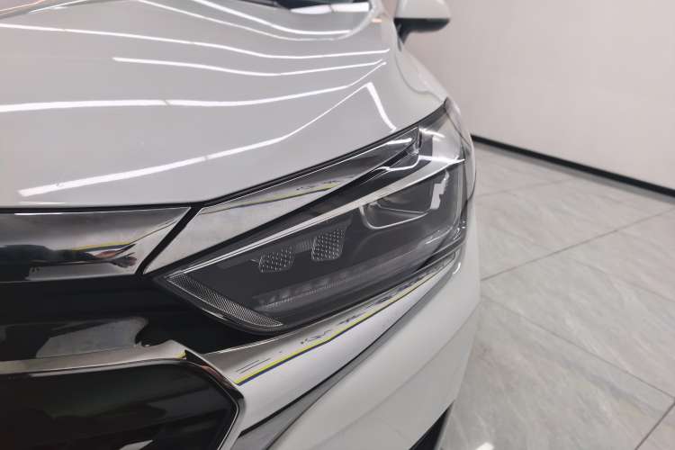 Used BAIC Beijing U7 2019 1.5T Manual Elite Version China VI Left Front Headlight