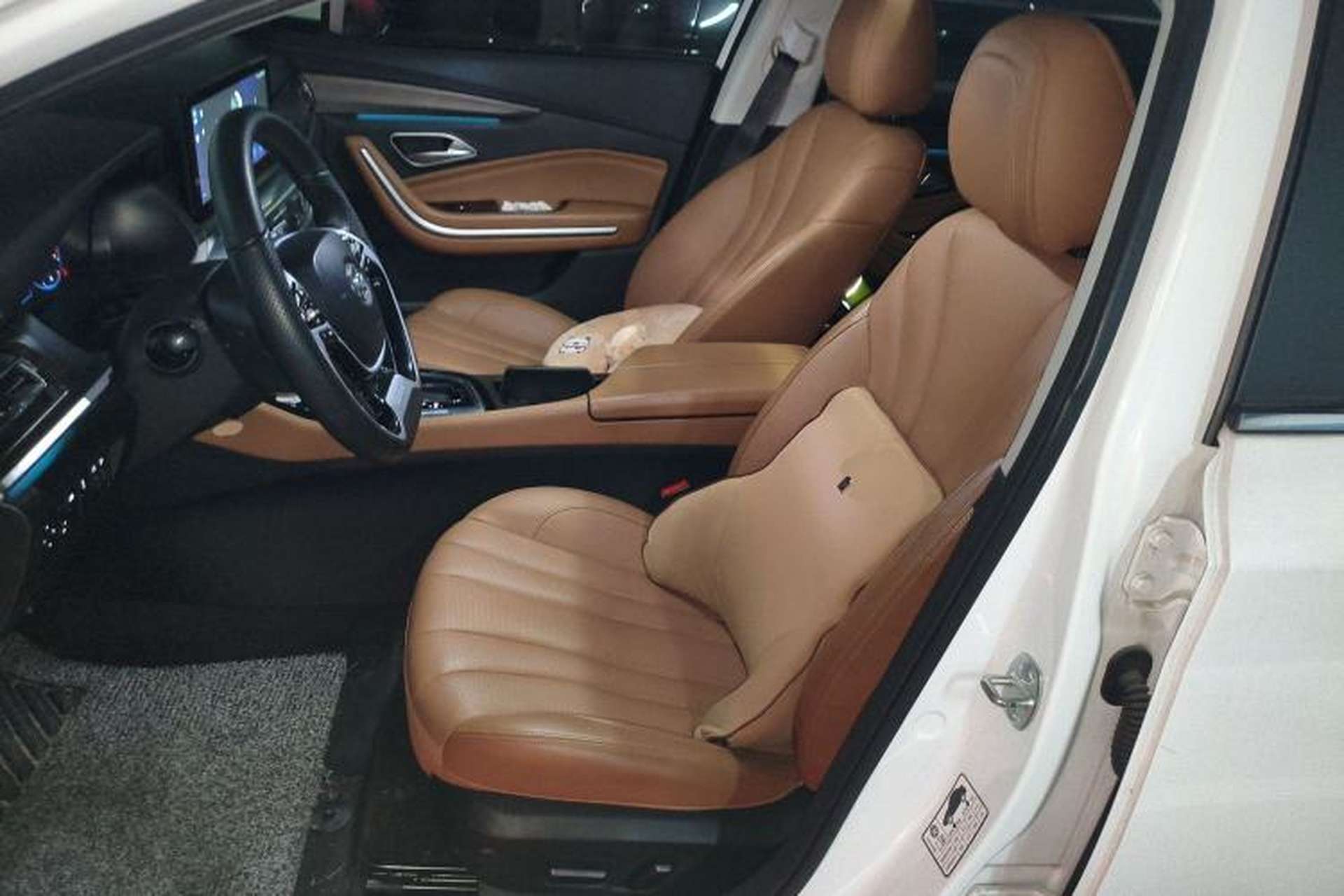 Used BAIC Beijing U7 2019 1.5T CVT New Smart Version China VI Emission Standard Left Front Seat