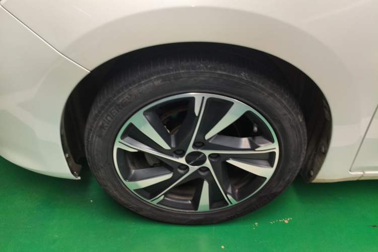 Used BAIC Beijing U7 2019 1.5T CVT New Smart Version China VI Emission Standard Left Front Wheel Hub