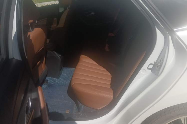 Used BAIC Beijing U7 2019 1.5T Manual New Smart Version China VI Left Rear Seat