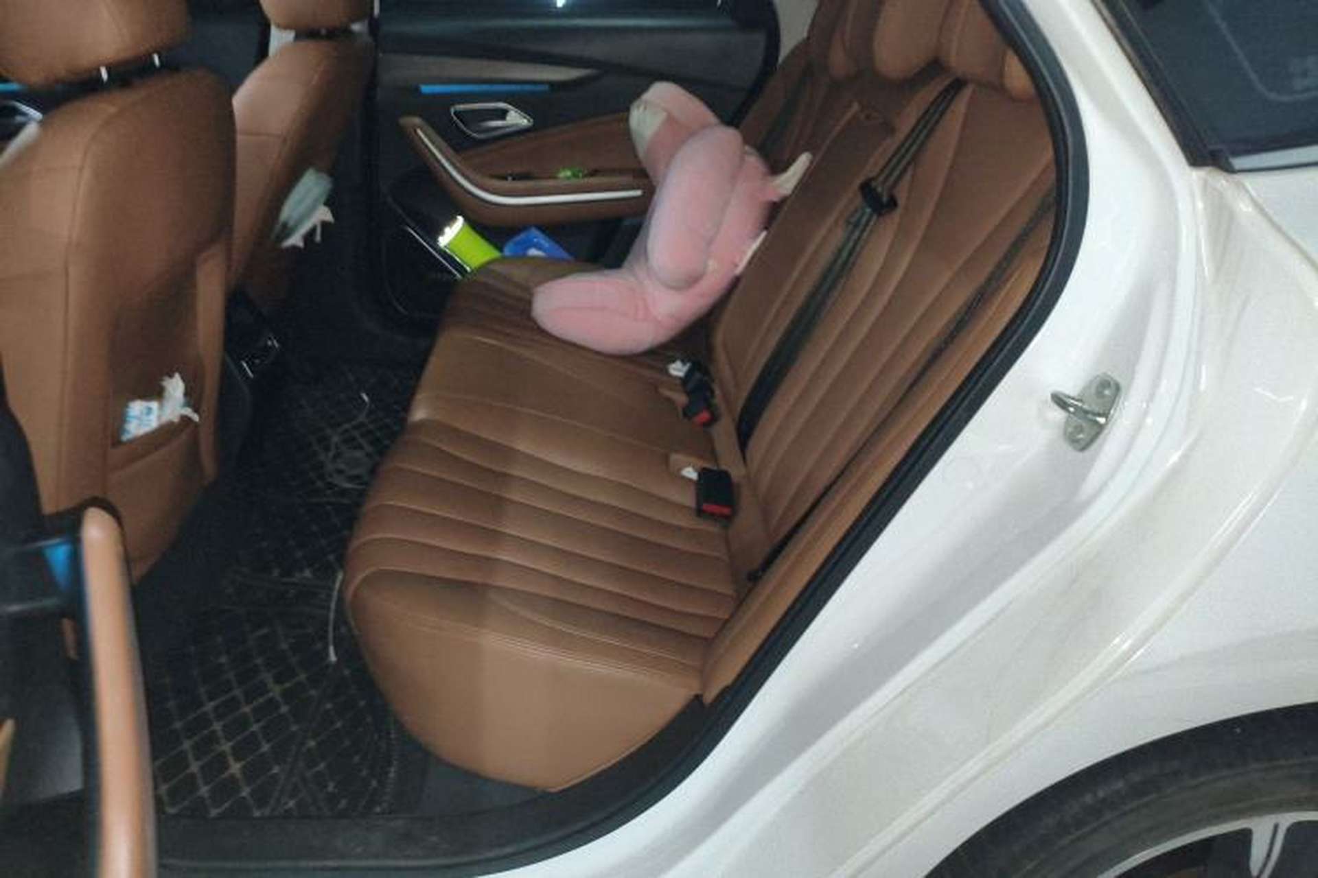 Used BAIC Beijing U7 2019 1.5T CVT New Smart Version China VI Emission Standard Left Rear Seat