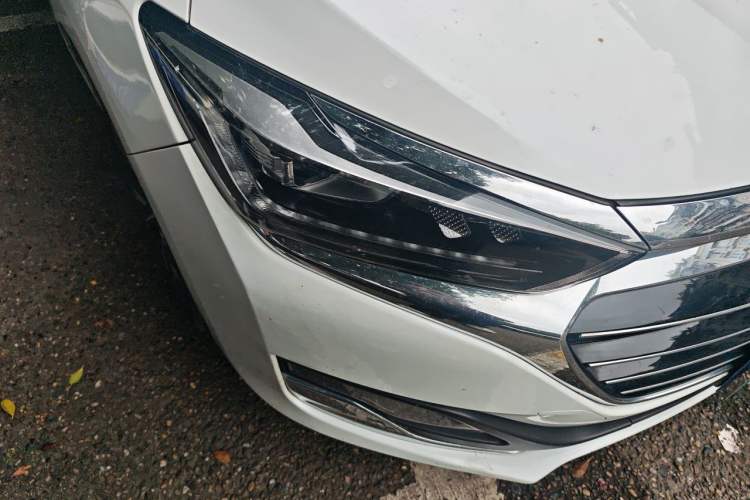 Used BAIC Beijing U7 2019 1.5T CVT New Smart Version China VI Emission Standard Right Front Headlight