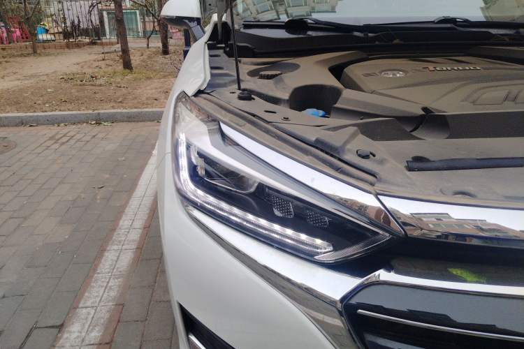 Used BAIC Beijing U7 2019 1.5T CVT Elite Edition China V Right Front Headlight