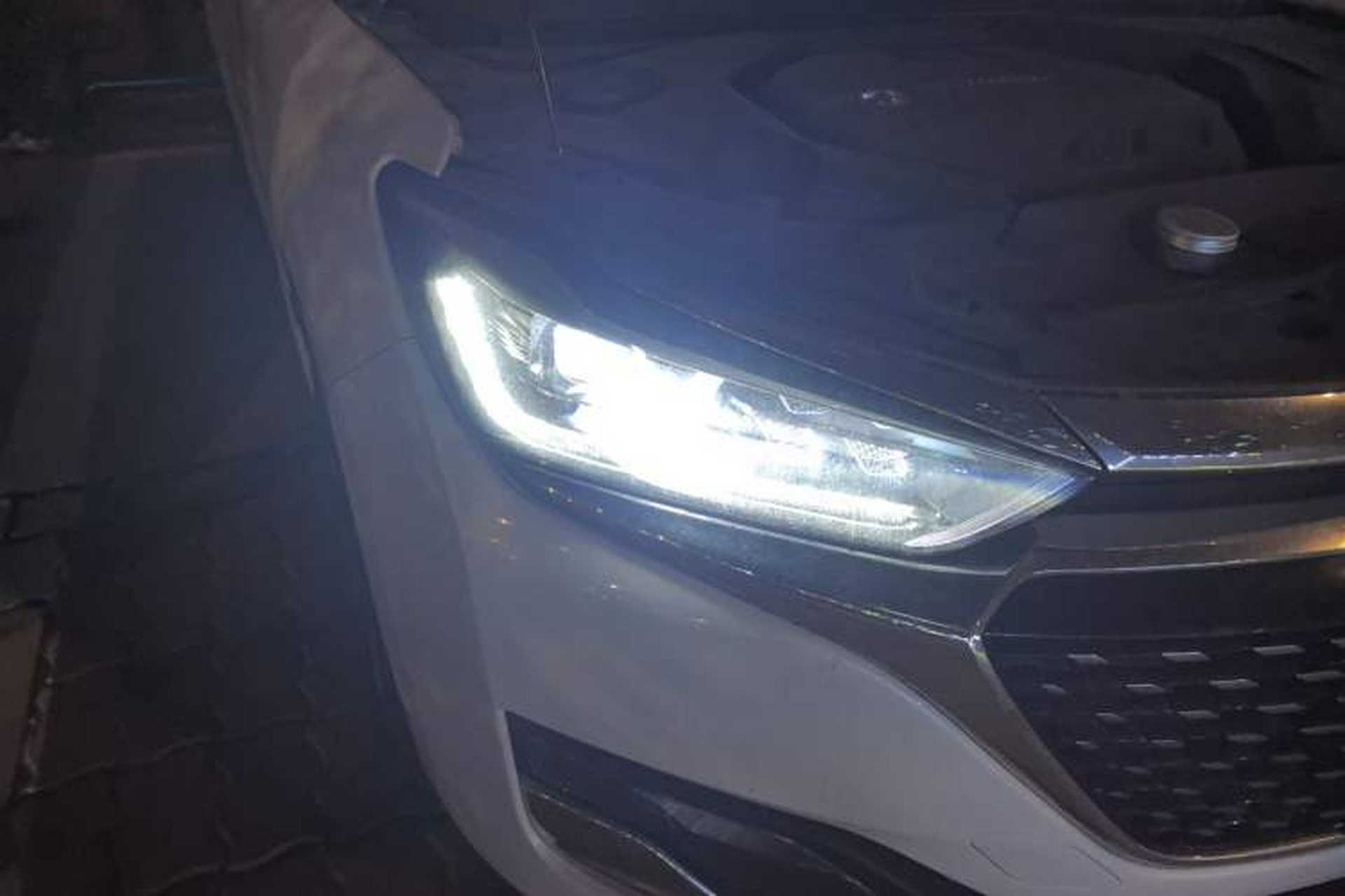 Used BAIC Beijing U7 2019 1.5T CVT New Smart Version China VI Emission Standard Right Front Headlight