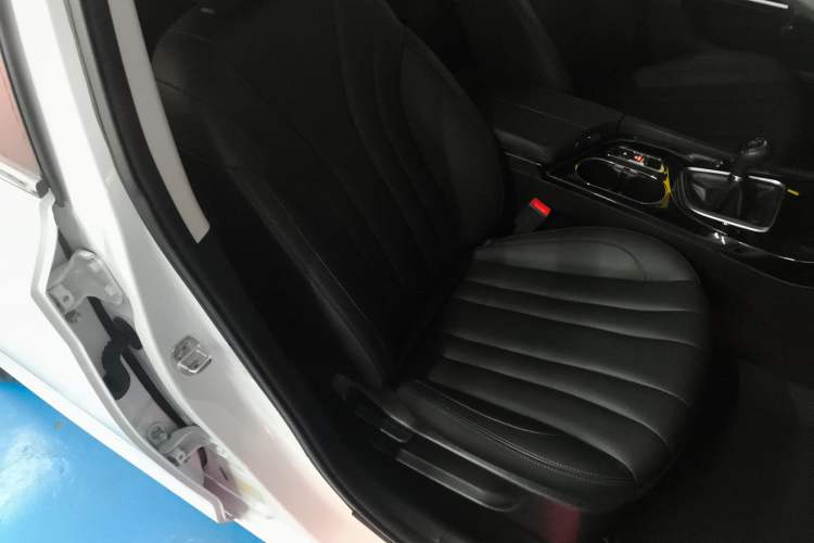 Used BAIC Beijing U7 2019 1.5T Manual Elite Version China VI Right Front Seat