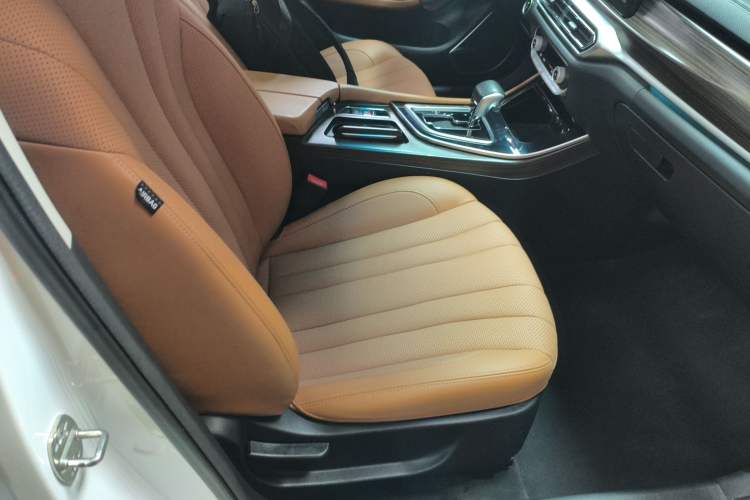 Used BAIC Beijing U7 2019 1.5T CVT New Smart Version China VI Emission Standard Right Front Seat