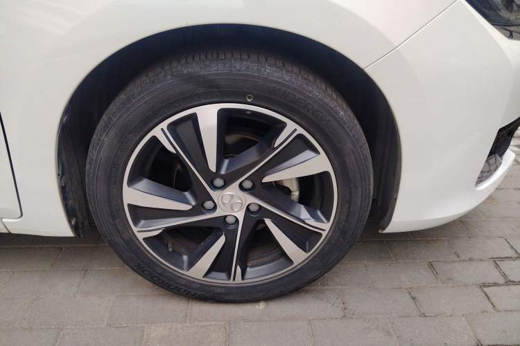 Used BAIC Beijing U7 2019 1.5T CVT Elite Edition China V Right Front Wheel Hub