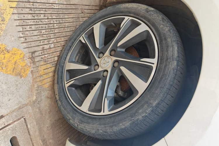 Used BAIC Beijing U7 2019 1.5T CVT New Smart Version China V Right Front Wheel Hub