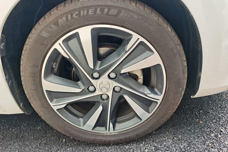 Used BAIC Beijing U7 2019 1.5T CVT New Smart Version China V Right Front Wheel Hub
