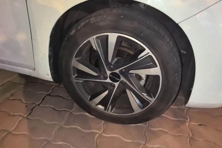 Used BAIC Beijing U7 2019 1.5T CVT New Smart Version China VI Emission Standard Right Front Wheel Hub