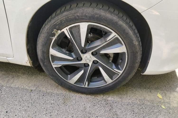 Used BAIC Beijing U7 2019 1.5T CVT New Smart Version China V Right Front Wheel Hub