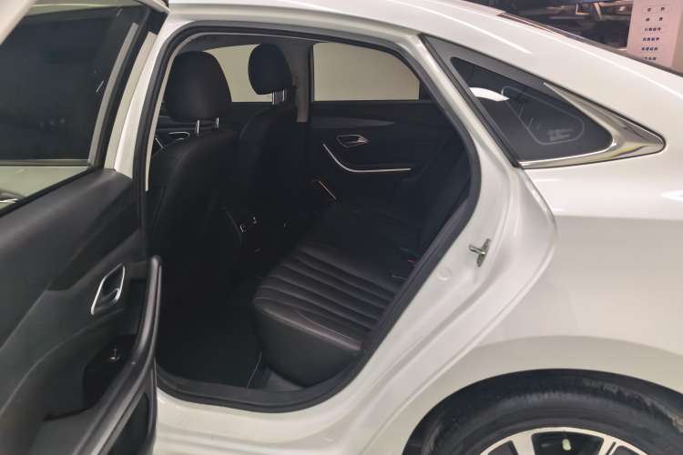 Used BAIC Beijing U7 2019 1.5T Manual Elite Version China VI Right Rear Seat