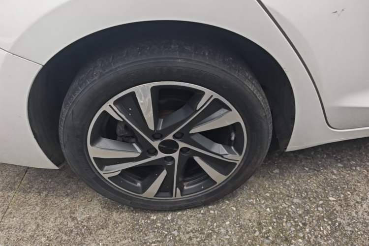 Used BAIC Beijing U7 2019 1.5T CVT Elite Version China VI Right Rear Wheel Hub