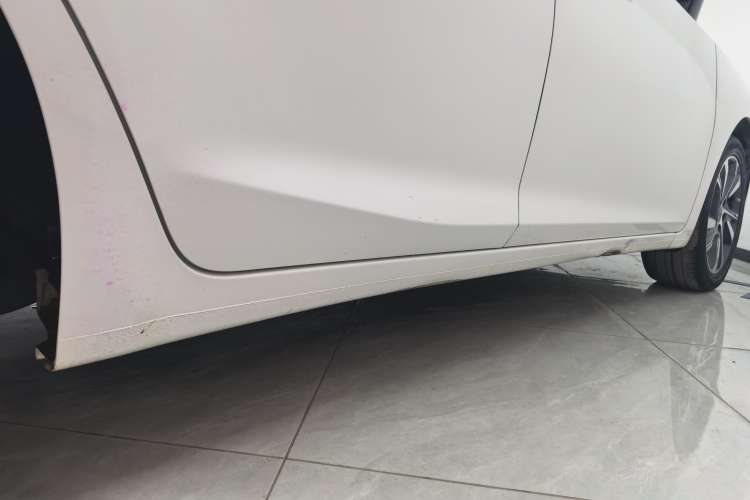 Used BAIC Beijing U7 2019 1.5T Manual Elite Version China VI Right Side Sill