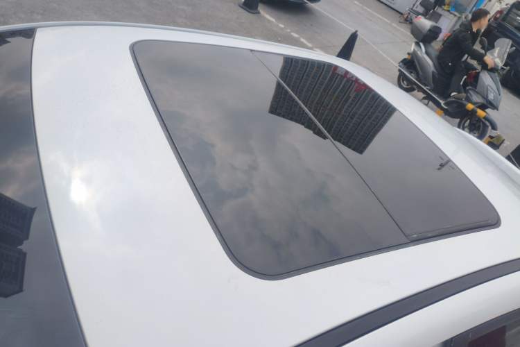 Used BAIC Beijing U7 2019 1.5T CVT New Smart Version China V Roof