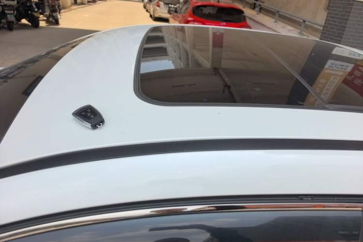 Used BAIC Beijing U7 2019 1.5T CVT New Smart Version China V Roof