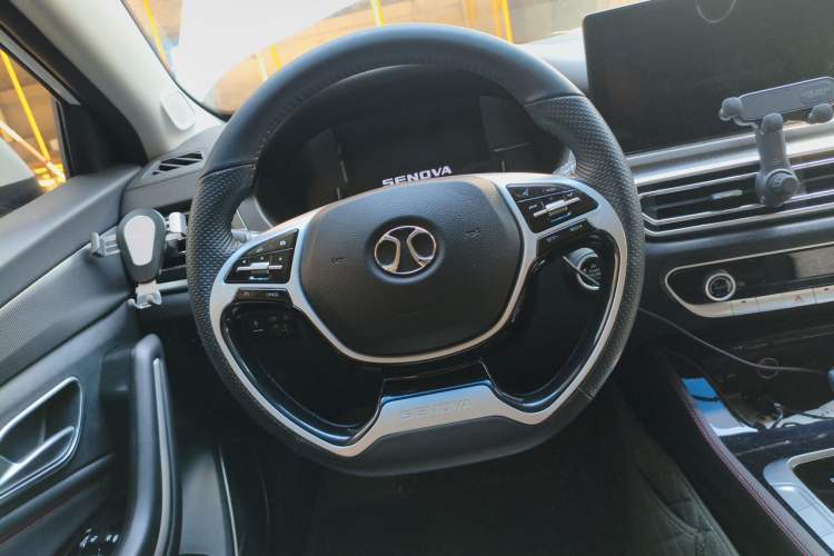 Used BAIC Beijing U7 2019 1.5T CVT Elite Version China VI Steering Wheel