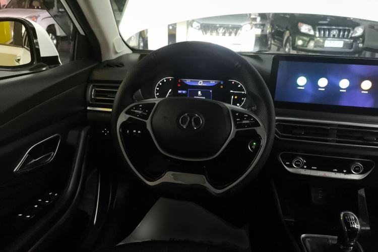 Used BAIC Beijing U7 2019 1.5T Manual Elite Version China VI Steering Wheel