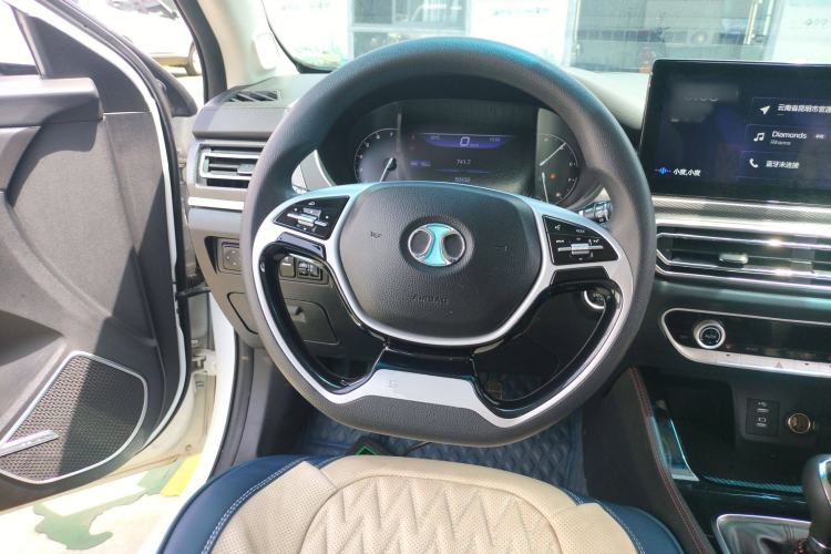 Used BAIC Beijing U7 2019 1.5T Manual Elite Version China V Emission Standard Steering Wheel