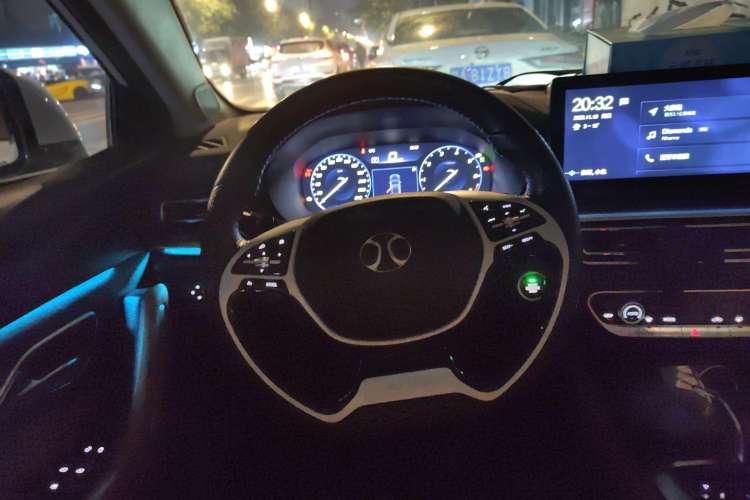 Used BAIC Beijing U7 2019 1.5T CVT New Smart Version China V Steering Wheel