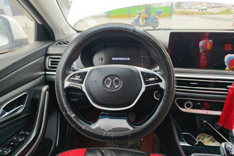 Used BAIC Beijing U7 2019 1.5T Manual Elite Version China V Emission Standard Steering Wheel