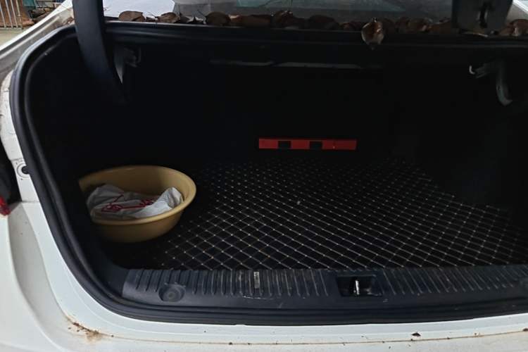 Used BAIC Beijing U7 2019 1.5T CVT Elite Version China VI Trunk